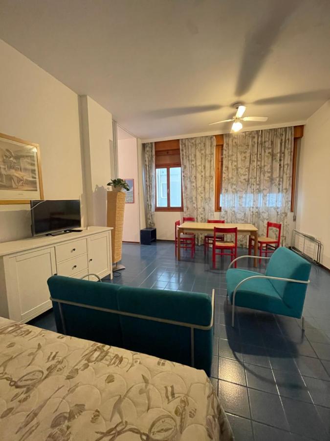 Condominio Union -Walterigato Apartments- Solo Per Famiglie- Lido di Jesolo Luaran gambar
